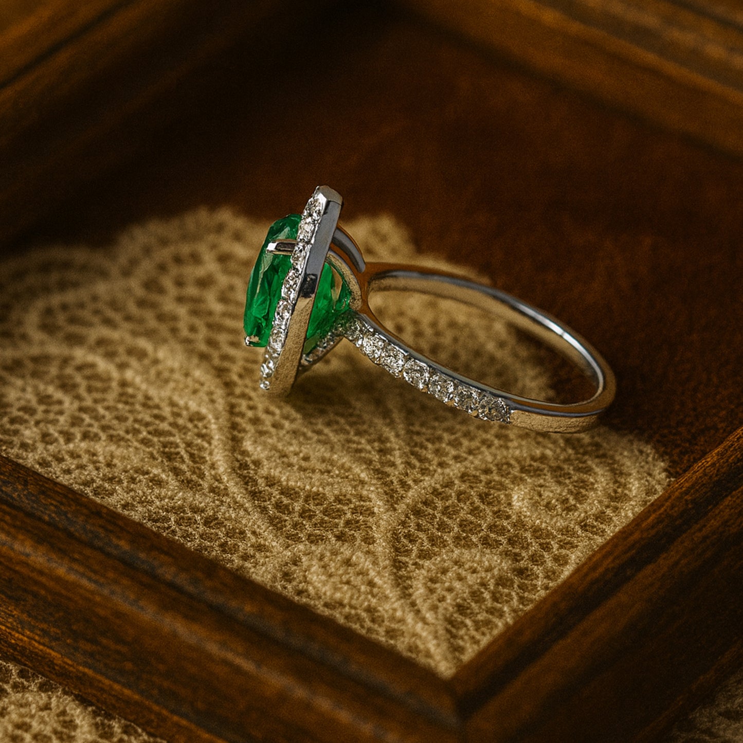 Oval-Shaped Green Emerald Ring with Sparkling Diamond Halo Setting - Luxury Bridal Jewelry