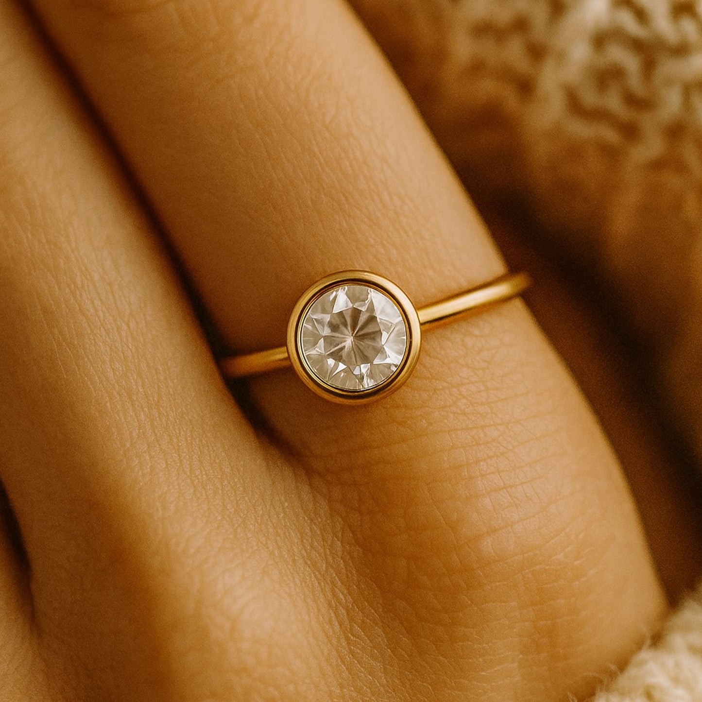 Women's Engagement Rings Round Cut Diamond 10K Gold Bezel Setting Ring