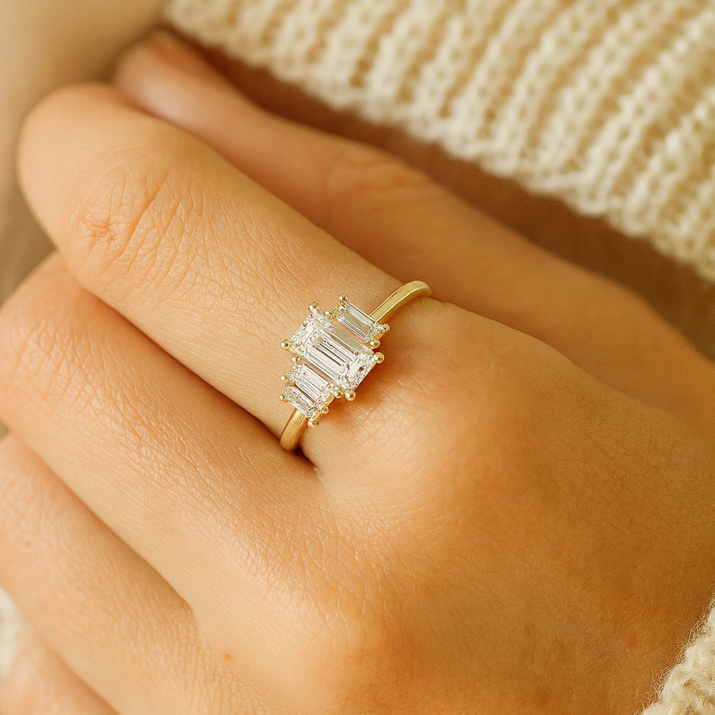 Female Engagement Rings Luxury Emerald Cut Side Baguettes Diamond Ring