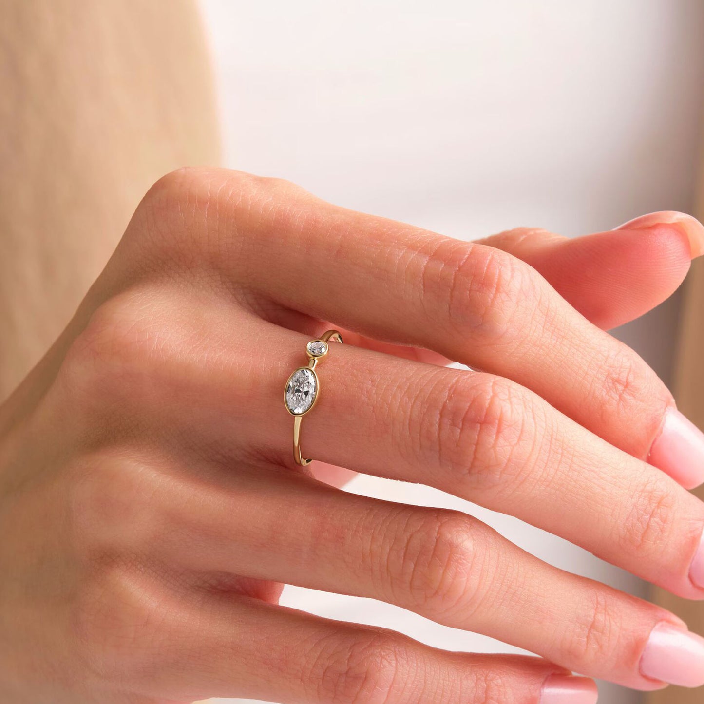 Female Engagement Rings Dainty Oval & Round Moissanite Diamond Ring