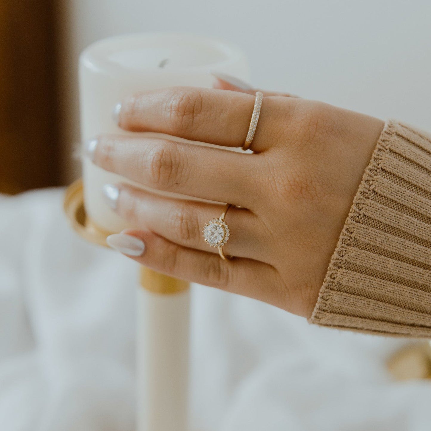 Promise Ring in 14K gold with round diamond & starburst halo on a thin band. Diiro’s USA-best fine jewelry for engagements, anniversaries & special gifts.
