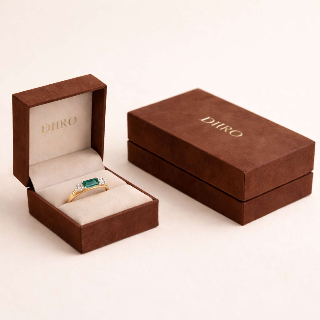 Emerald Ring With Round Cut Diamonds
