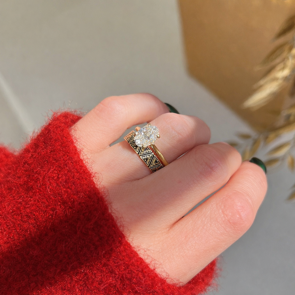 Geometric Engraved Ring Ethnic Pattern Gold Ring Triangle Pattern Ring.
