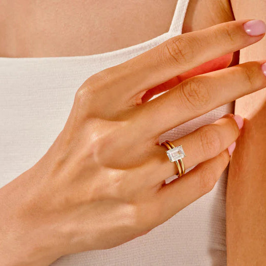 Classic emerald cut diamond bridal ring set

