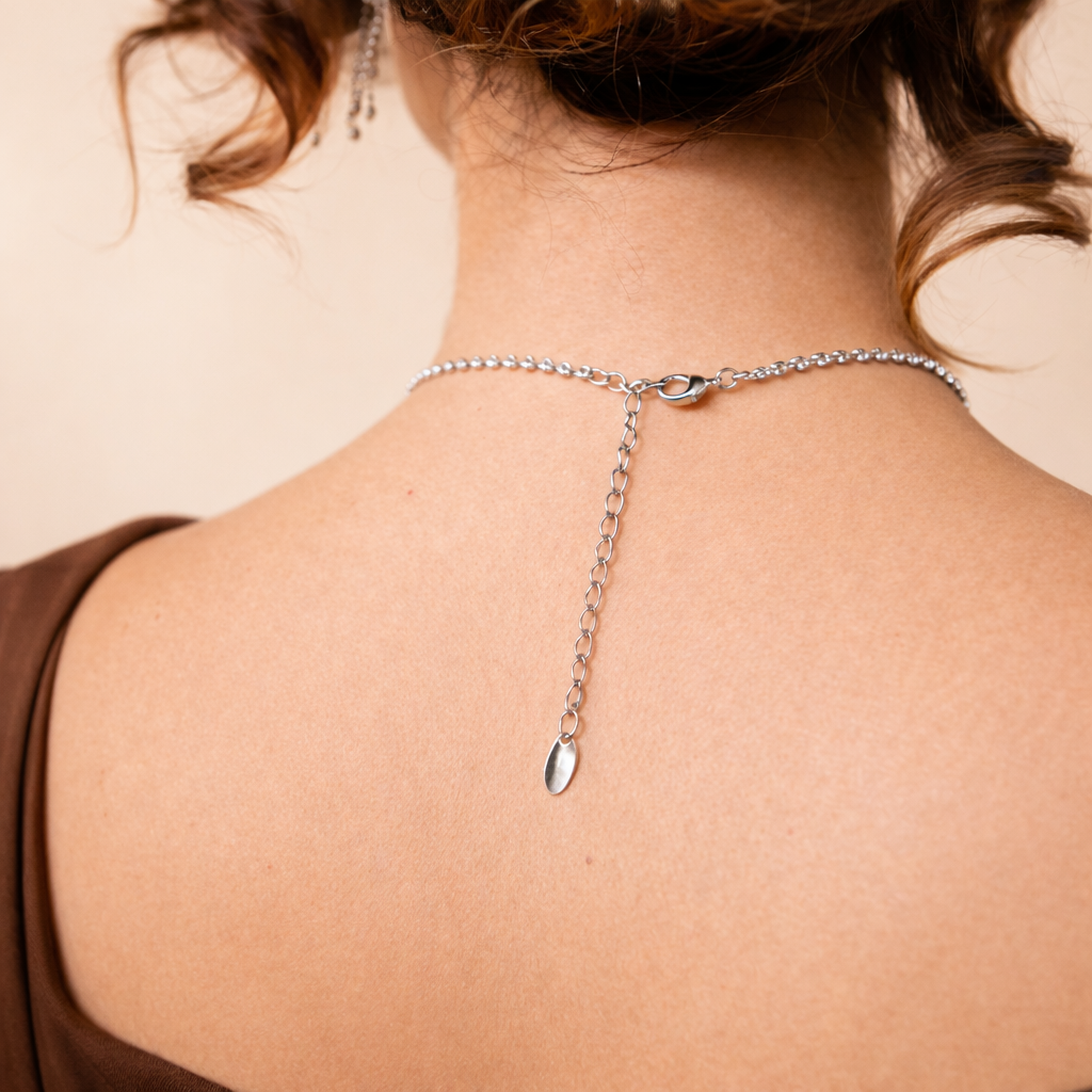 Round Gold Pendant Solitaire With 4 Claw Prong
