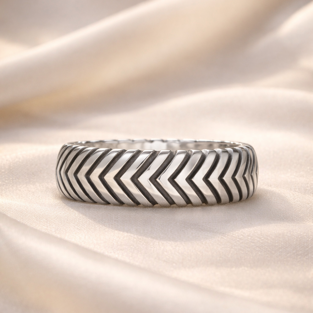 Chevron Pattern Ring With Double Helix Design In Silver For Men
