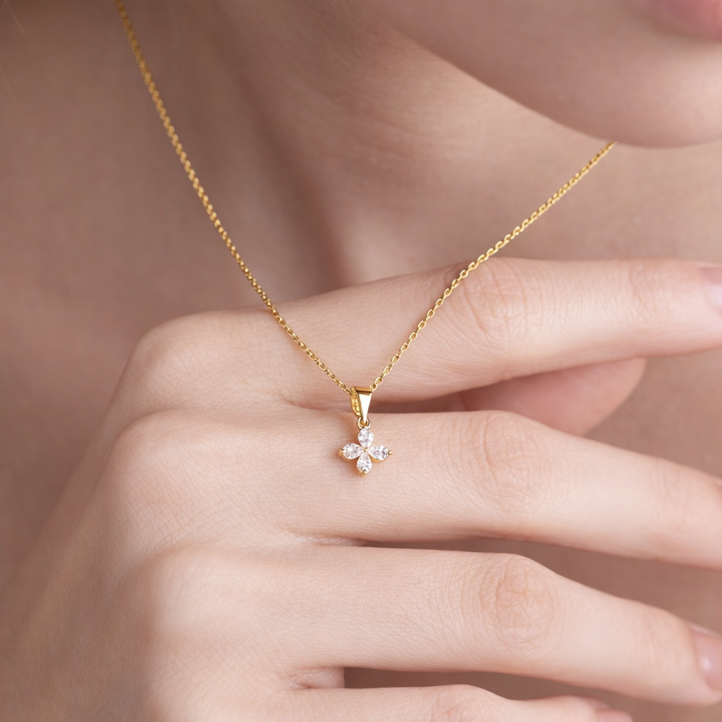 Prong Setting Four Pear Cut Pendant Diamond Clover Pendant
