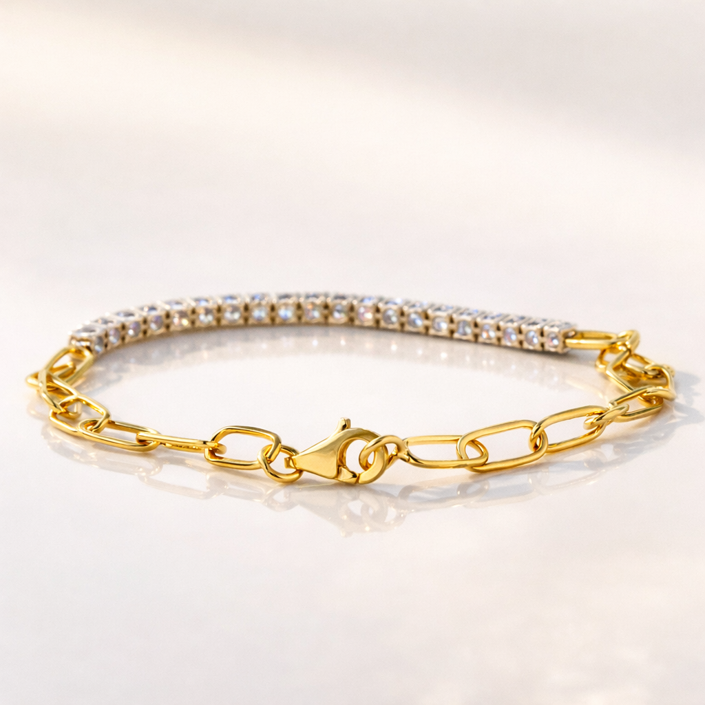 Round cut diamond paperclip bracelet
