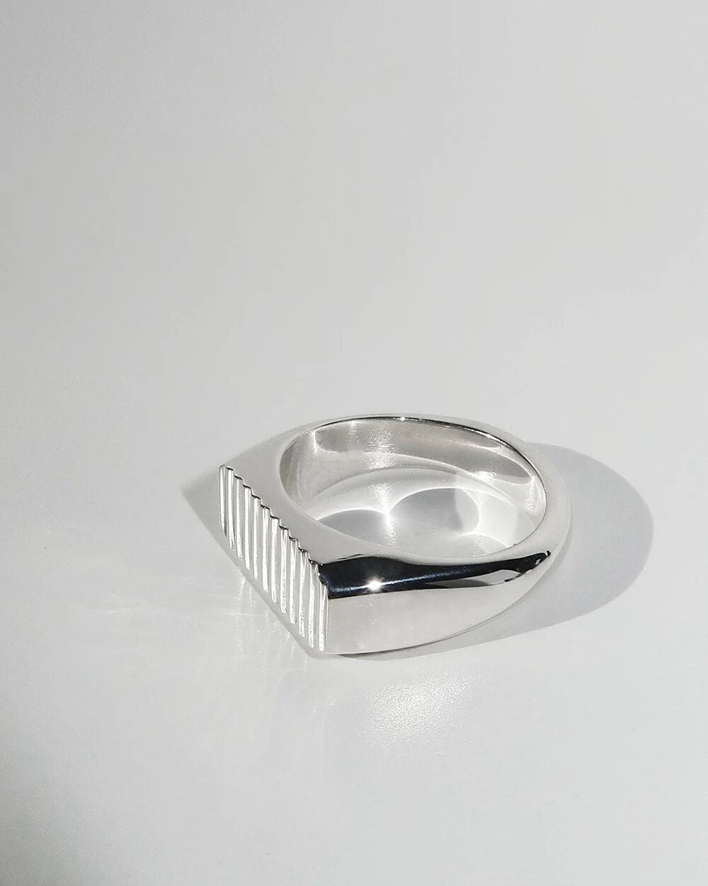 Custom Men’s Ring Ribbed Signet Design Premium Men’s Accessory