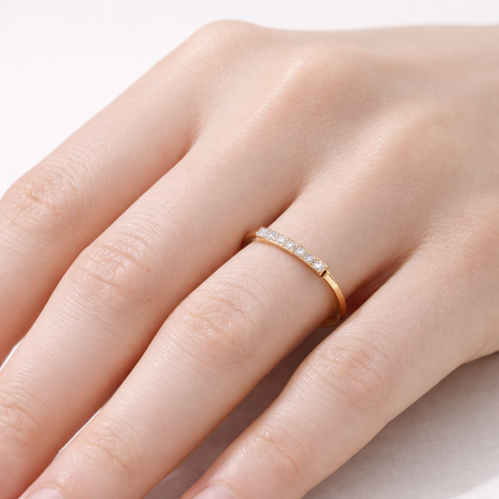 Dainty Promise Ring With Round Cut Diamond Setting
