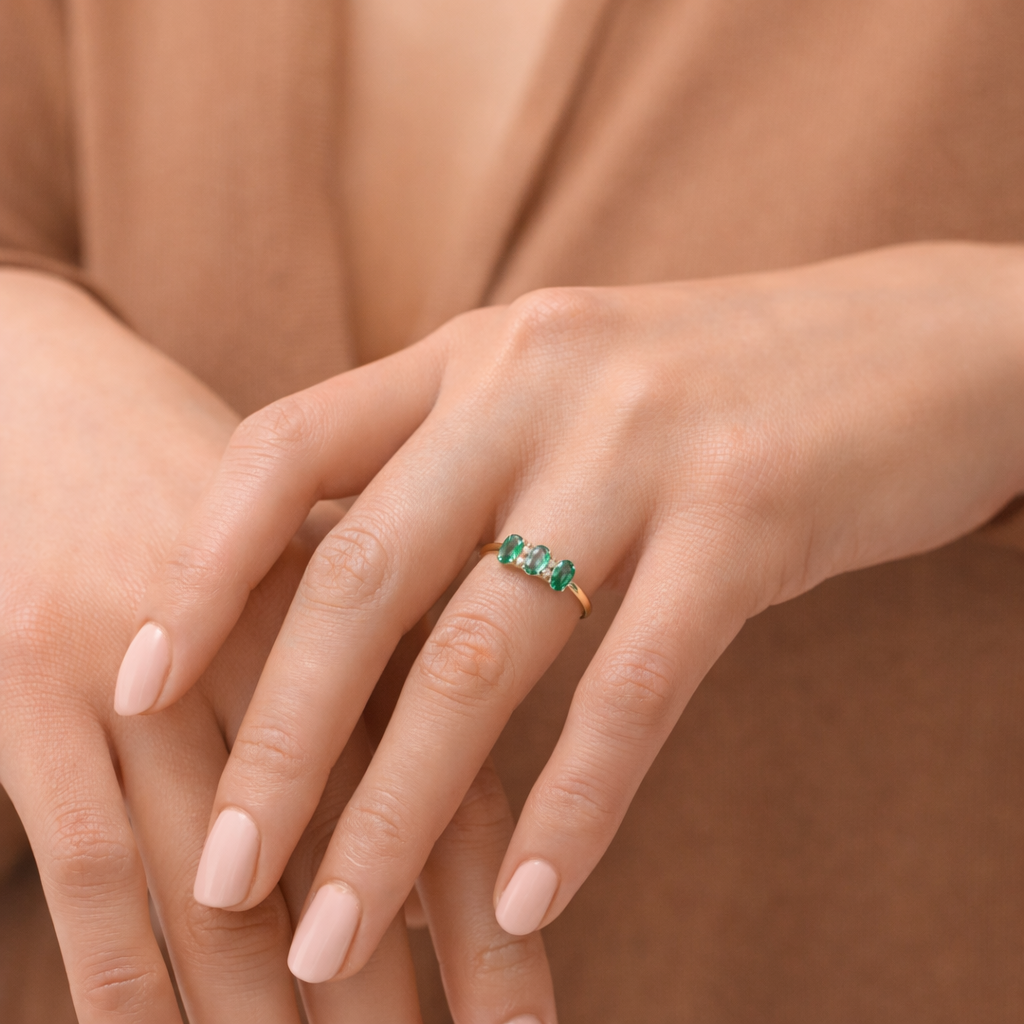 Green Gemstone Emerald Ring
