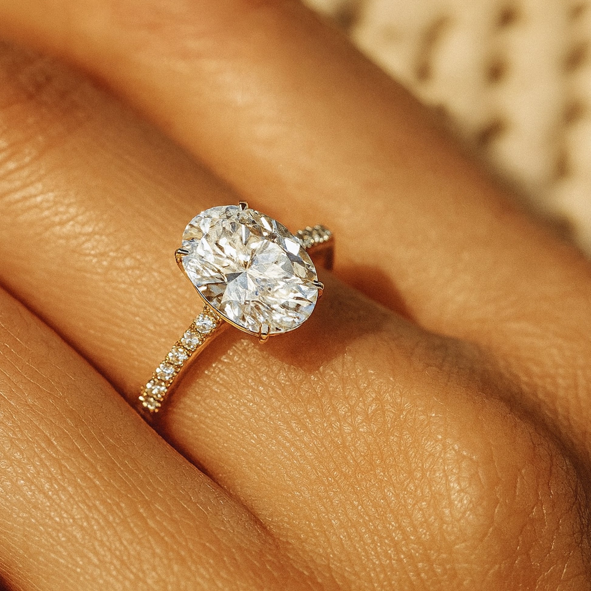 Elegant Oval Cut Moissanite Ring With Pave Diamond Accent Stones VVS1 Clarity
