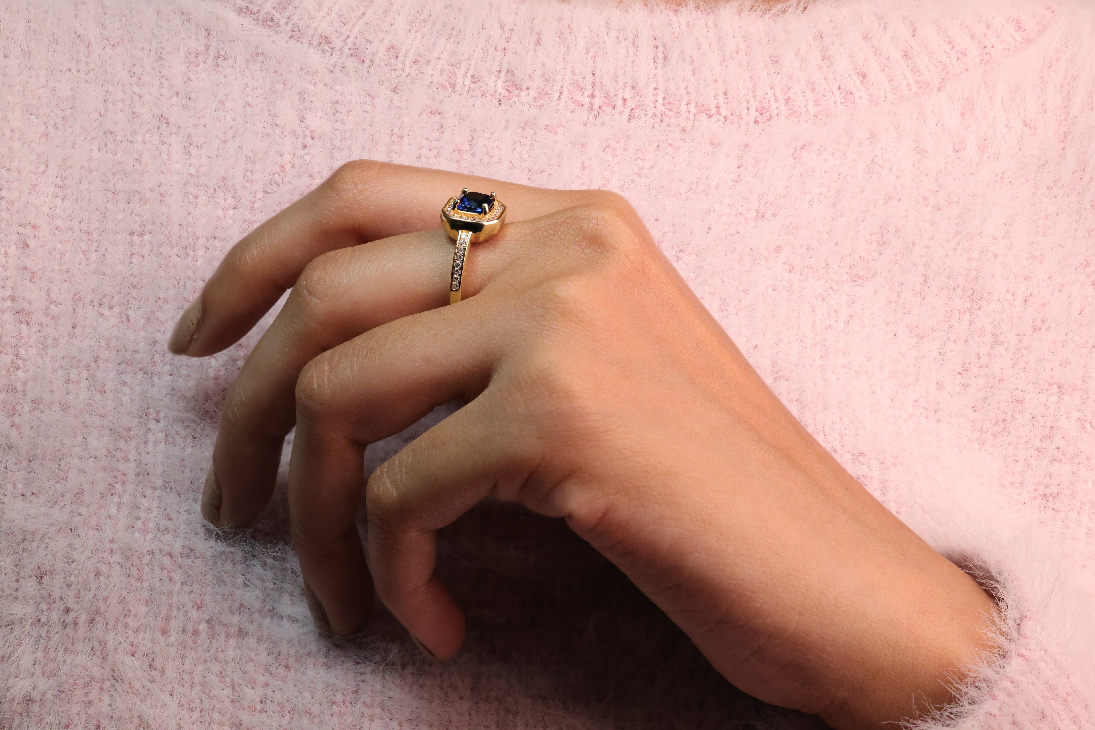 Cushion Cut Sapphire Ring Yellow Gold Band Round Cut Halo Diamond.
