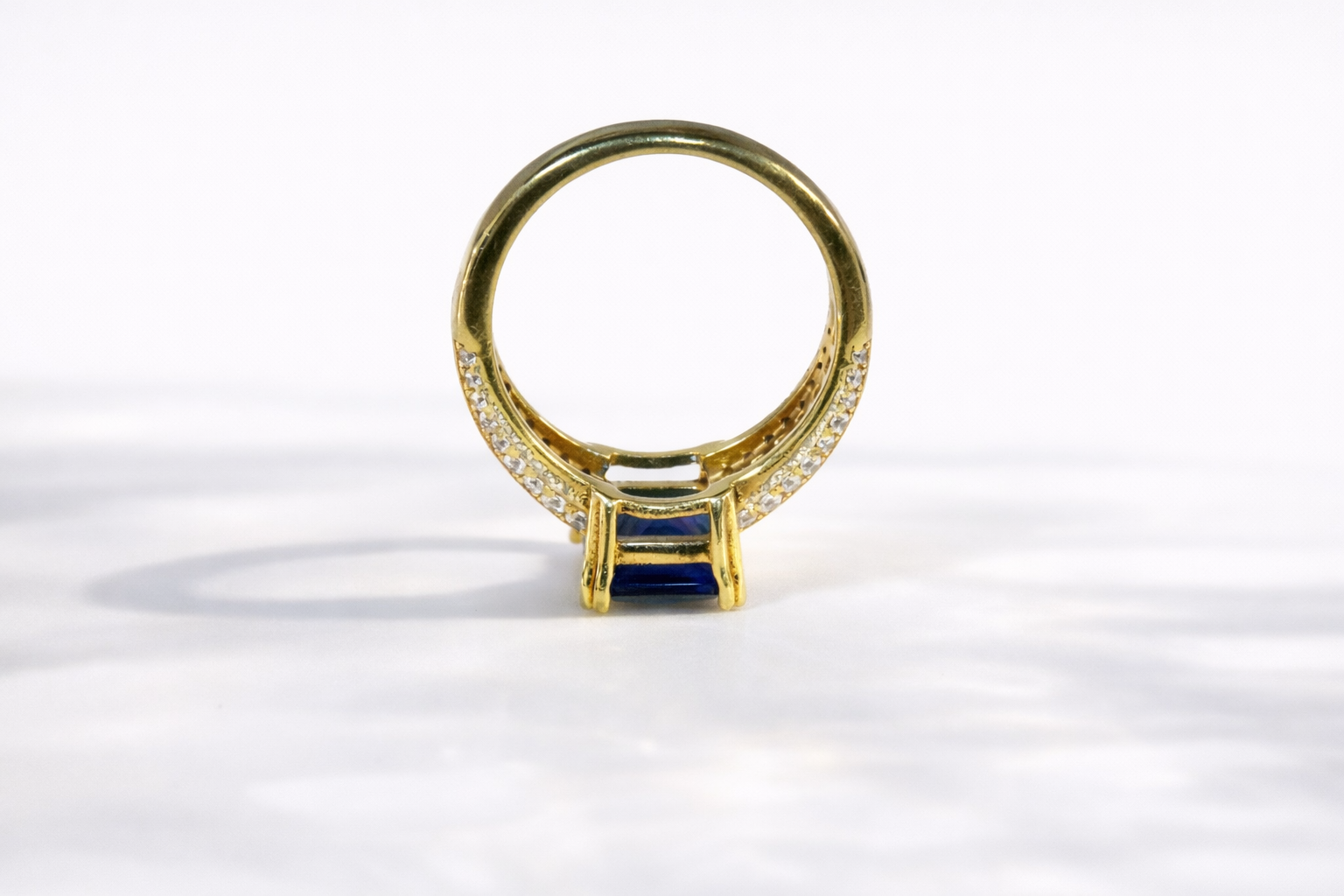 Round Cut And Emerald Cut Side Stone Sapphire Engagement Ring Diiro.