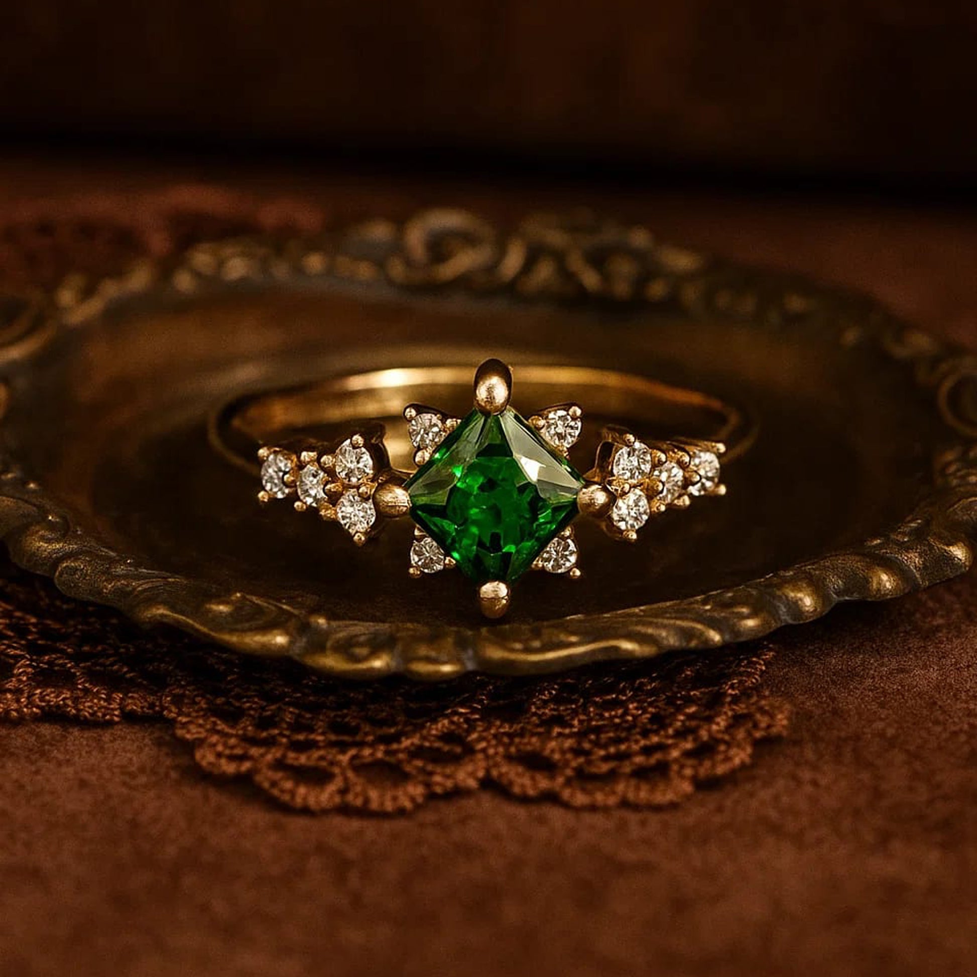 Classic Princess Cut Emerald And Diamond Engagement Ring In 18K Yellow Gold For Fine Jewelry Lovers.