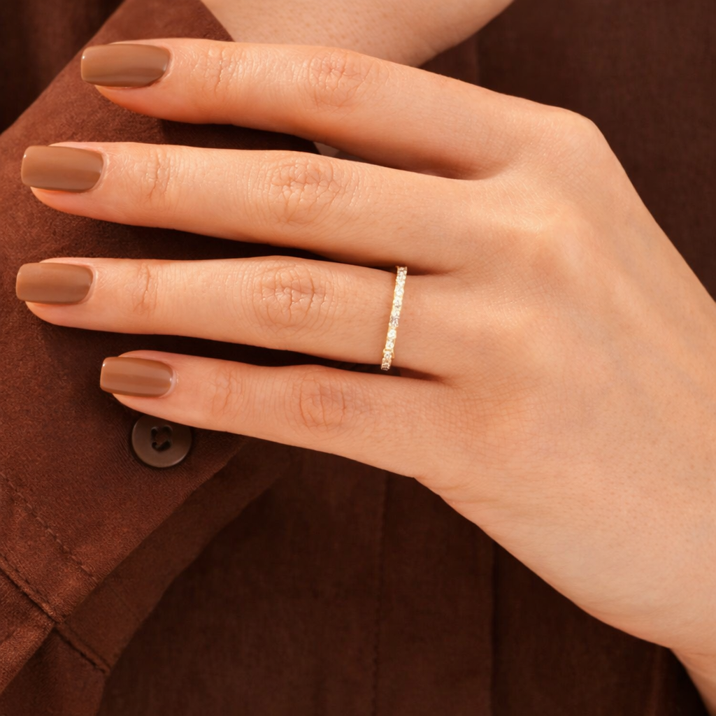 Dainty Gold Horizontal Baguette Wedding Band Design
