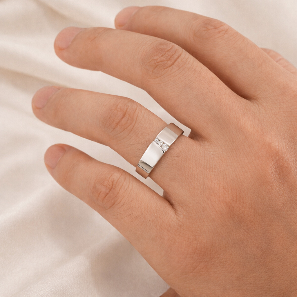 Mens Sterling Silver Ring Featuring Classic Round Cut Diamonds
