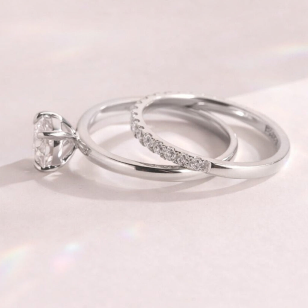 Round Cut Diamond Wedding Band With Engagement Ring Set
