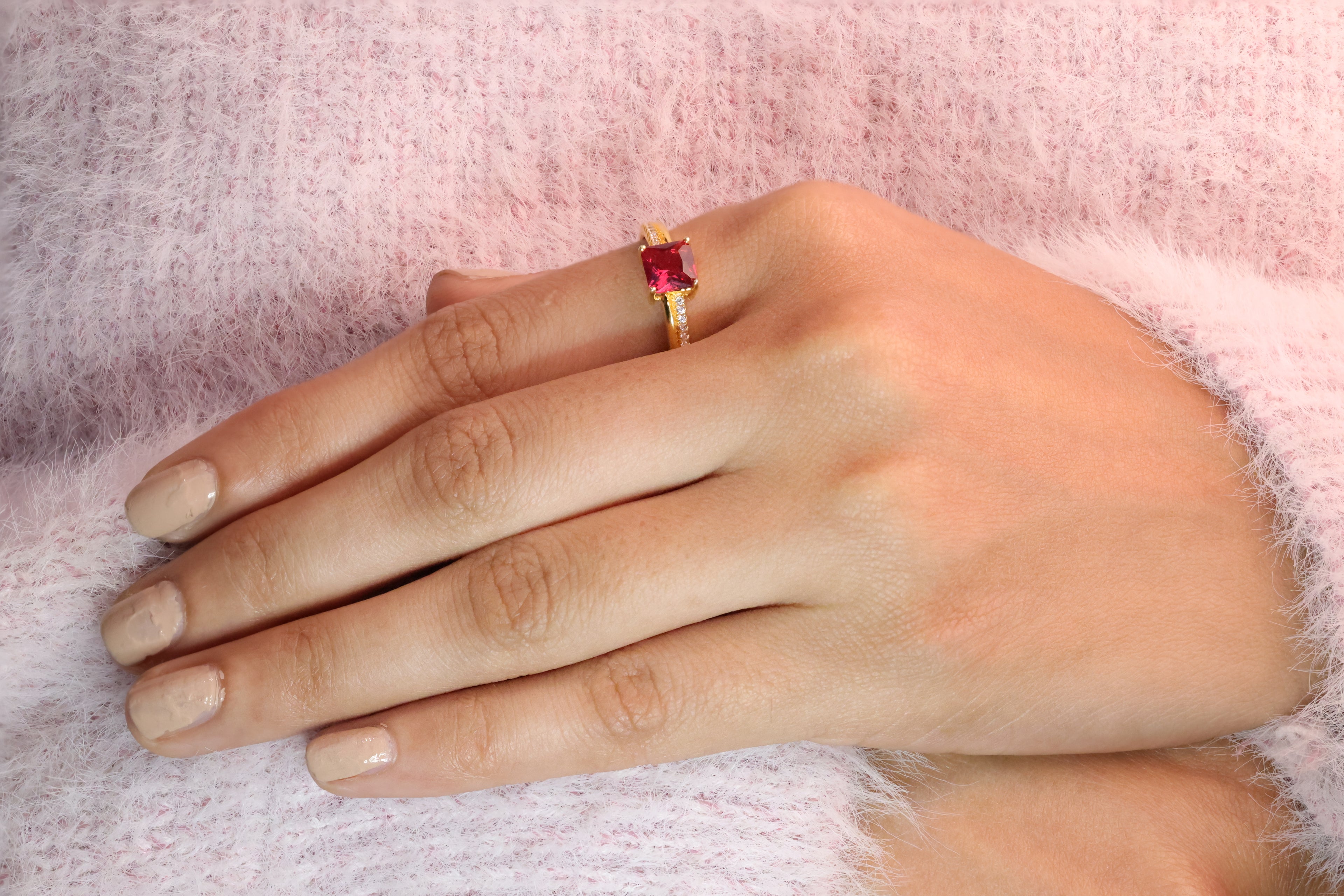 4 Round Prong Setting Ruby Diamond Center Stone Lab Grown Diamond Ring.
