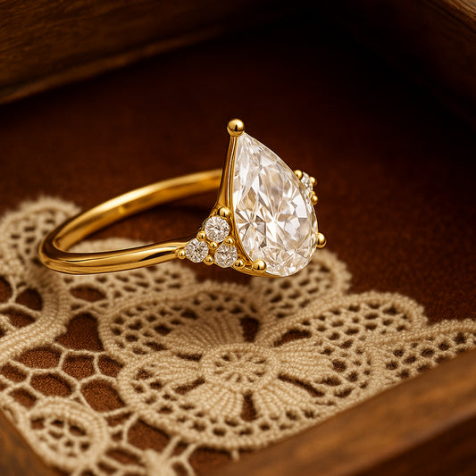 Elegant Signature Pear Moissanite Cluster Ring For Women, Sparkling Bridal Jewelry Gift With Diamond-Like Shine