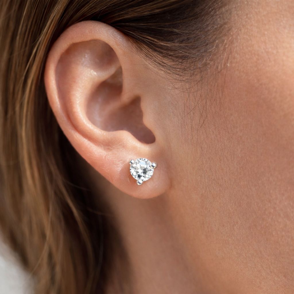 Stud Earrings by Diiro with Classic Single-Set Style
