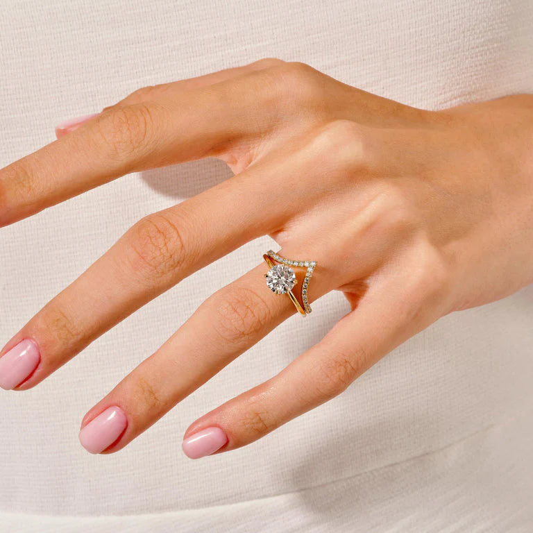 Rose gold round cut diamond ring with V curve wedding band
