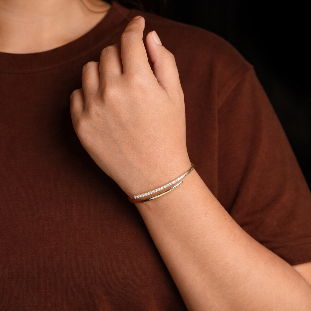 Round cut diamond tennis gold bracelet
