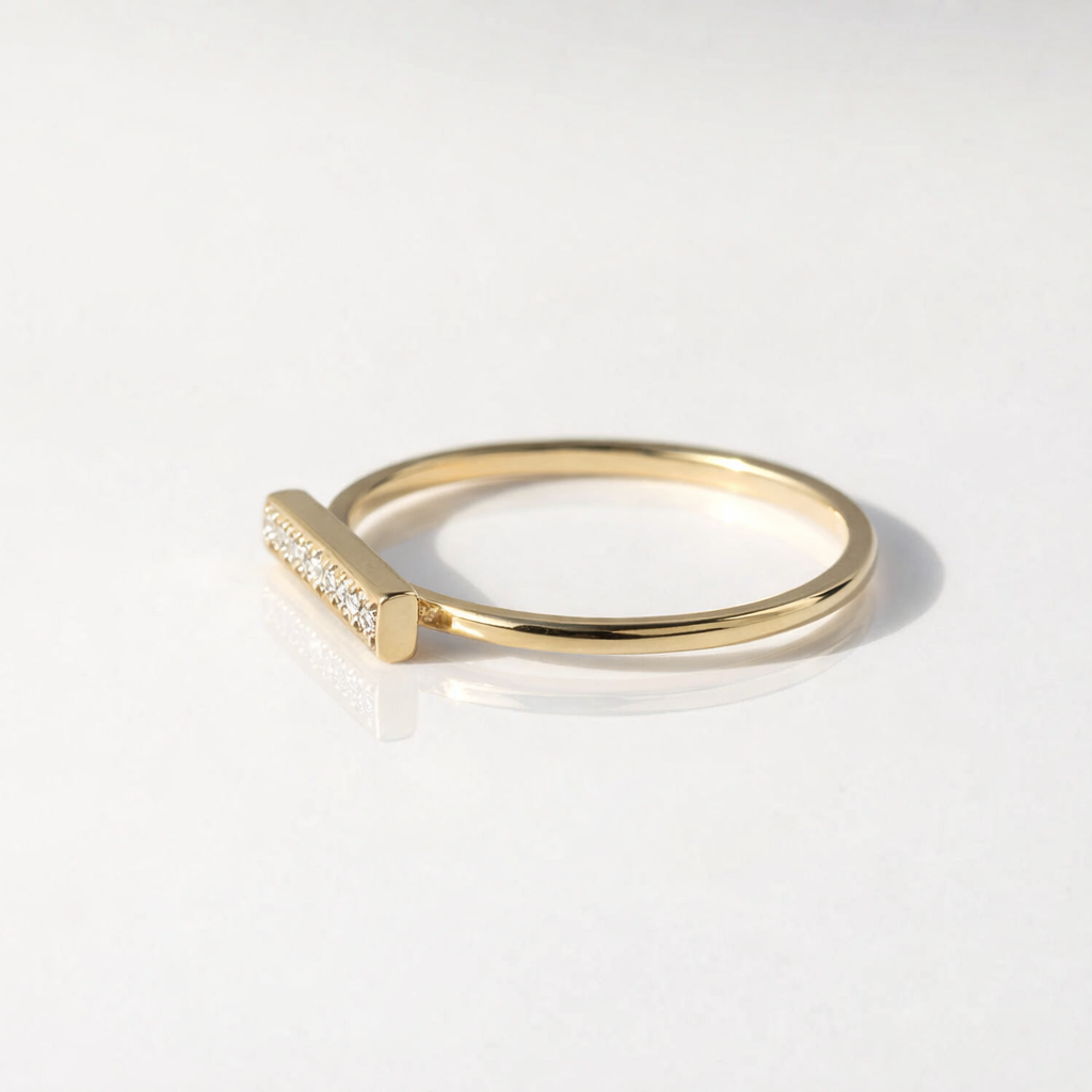 Lab Grown Diamond Wedding Band With Minimal Design
