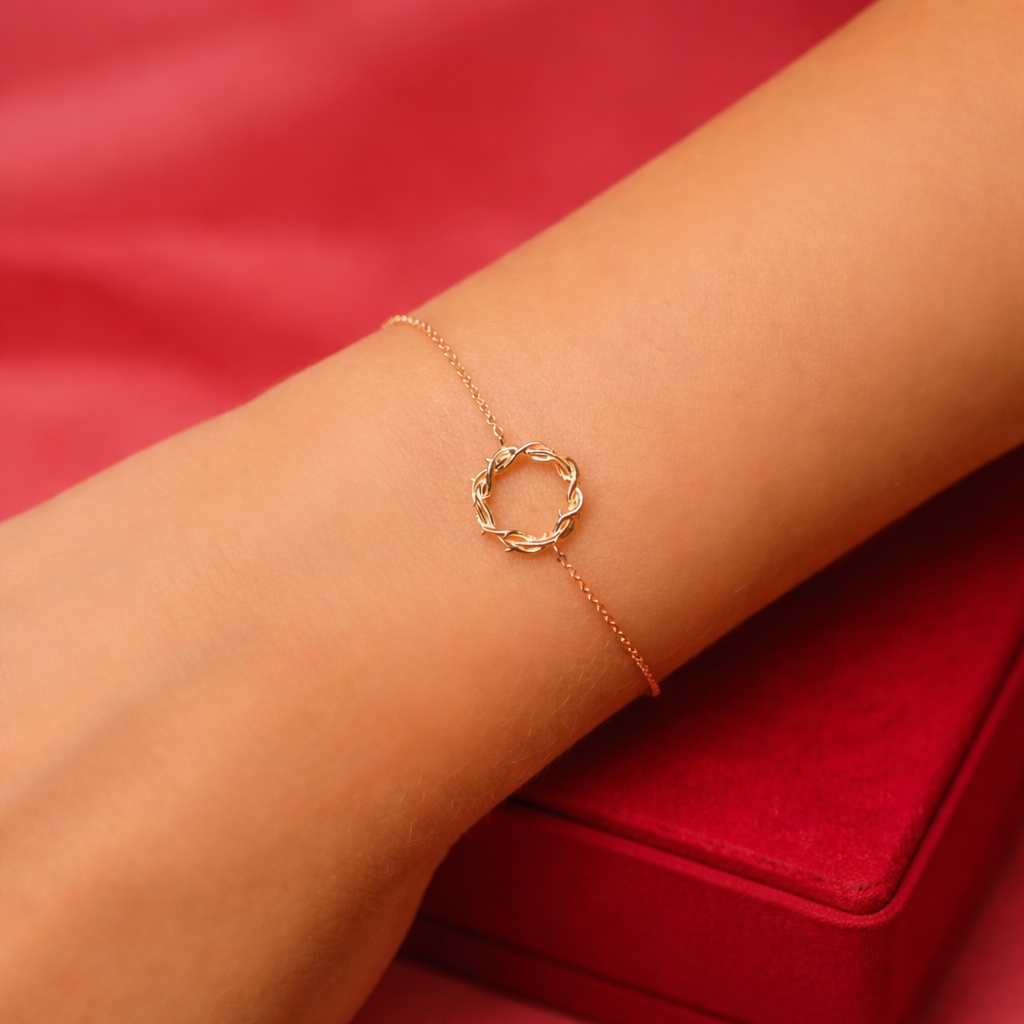 Crown Of Thorns Bracelet With Round Cut Diamond In White Gold
