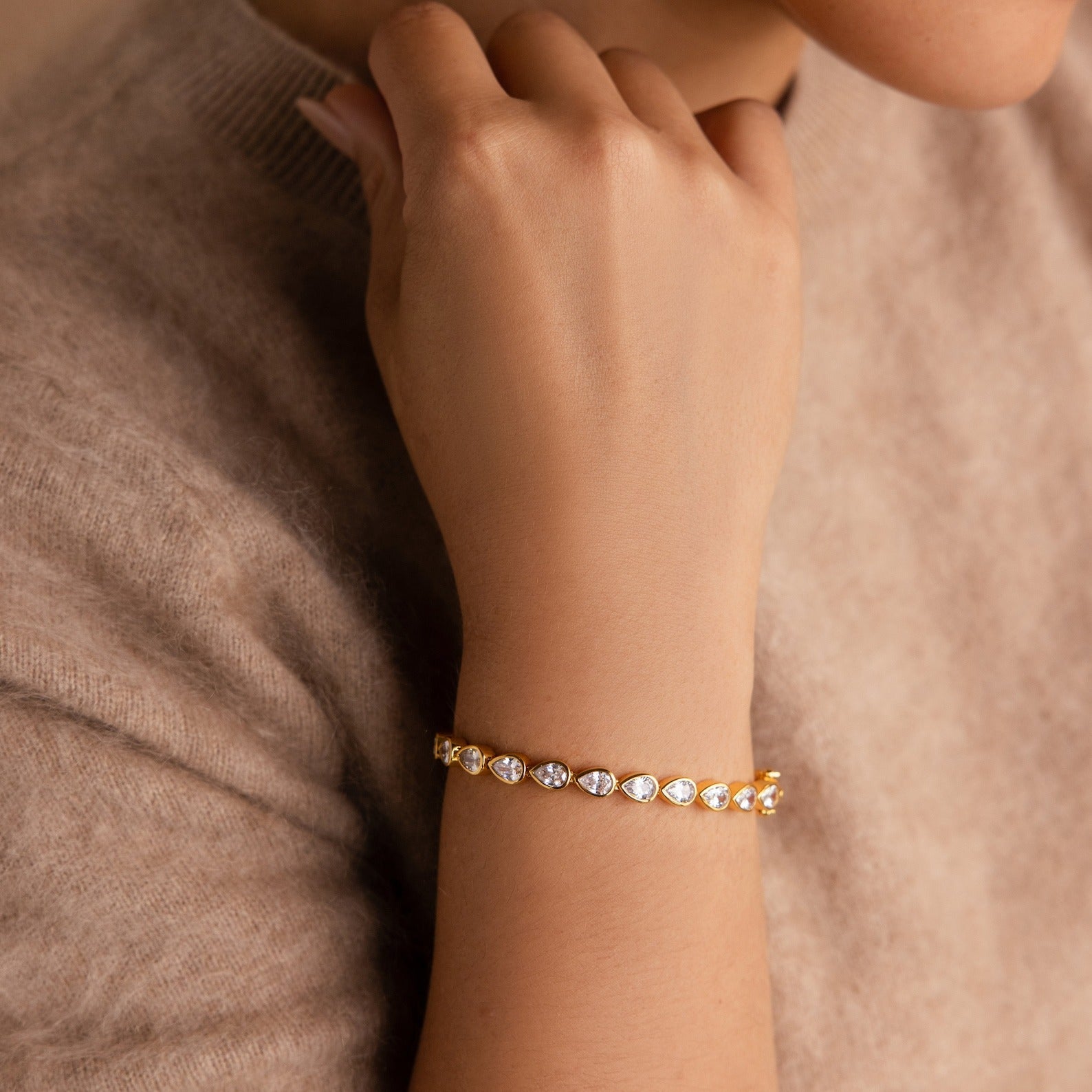 Yellow Gold Pear Shaped Tennis Bracelet
