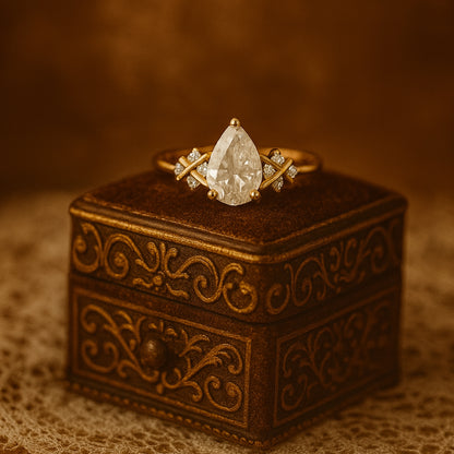Wedding Band Ring Luxury Pear Cut Diamonds Sparkling Side Stones Rings