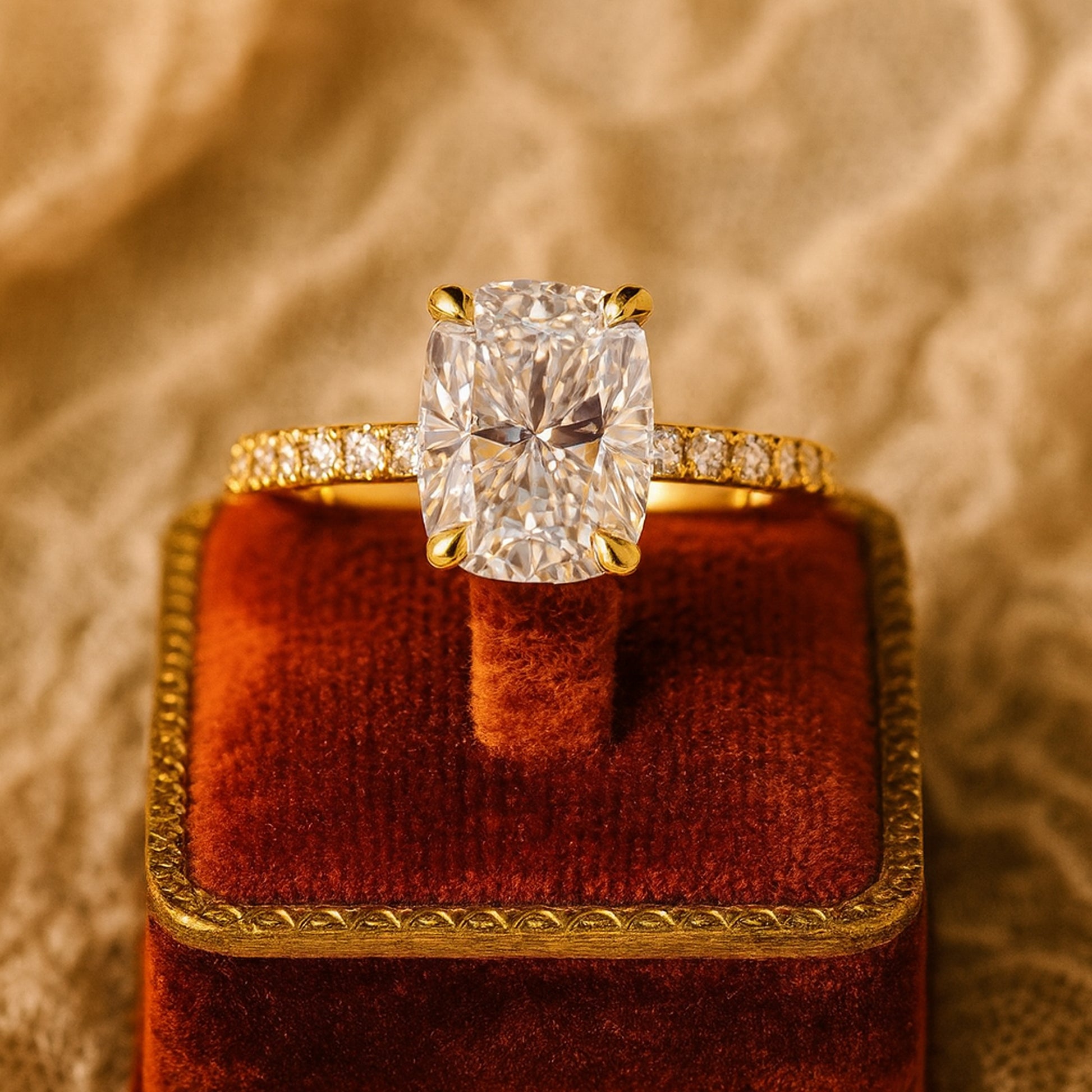 Women Bands Wedding Cushion Cut VVS1 Diamond Solitaire White Gold Ring
