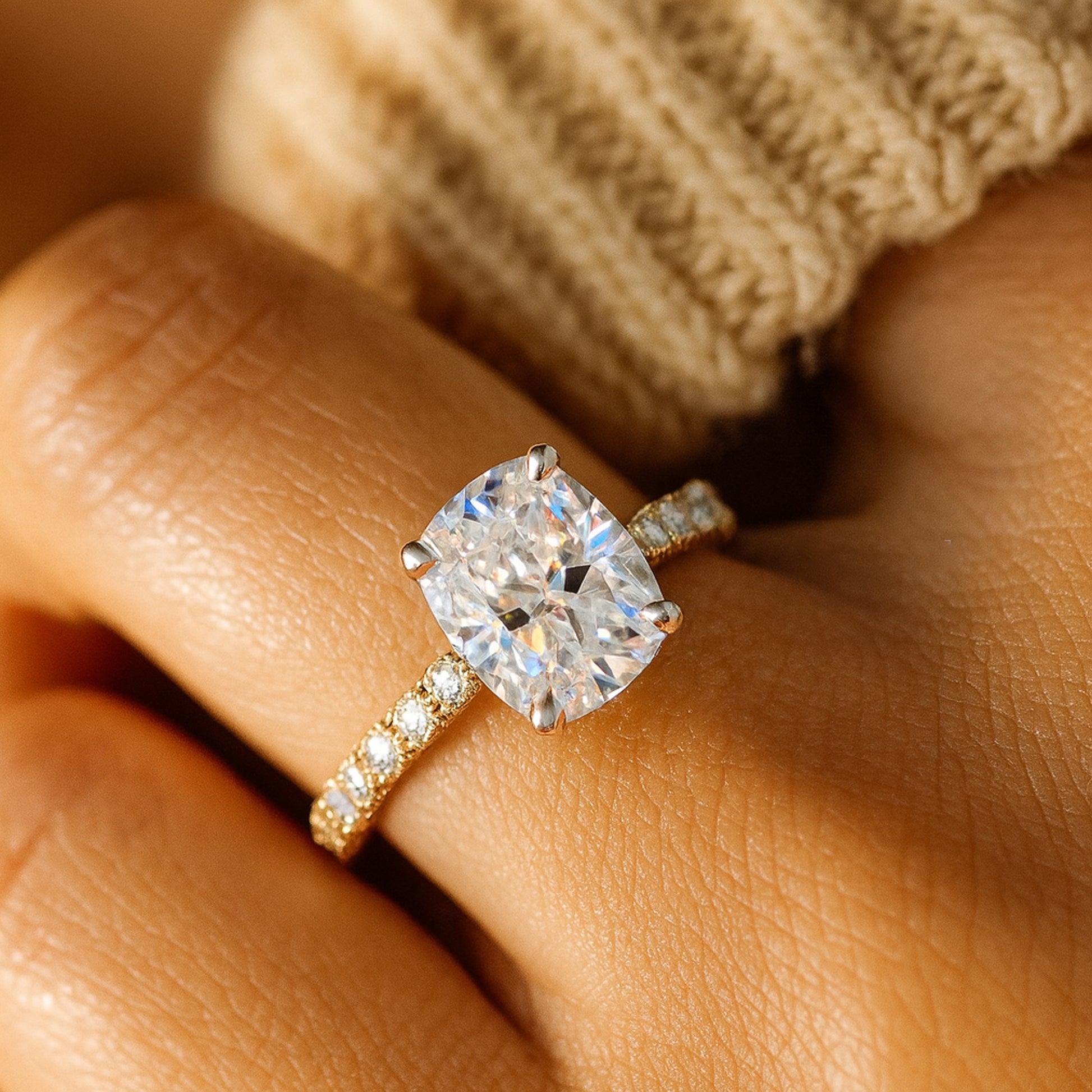 Women Bands Wedding Cushion Cut VVS1 Diamond Solitaire White Gold Ring