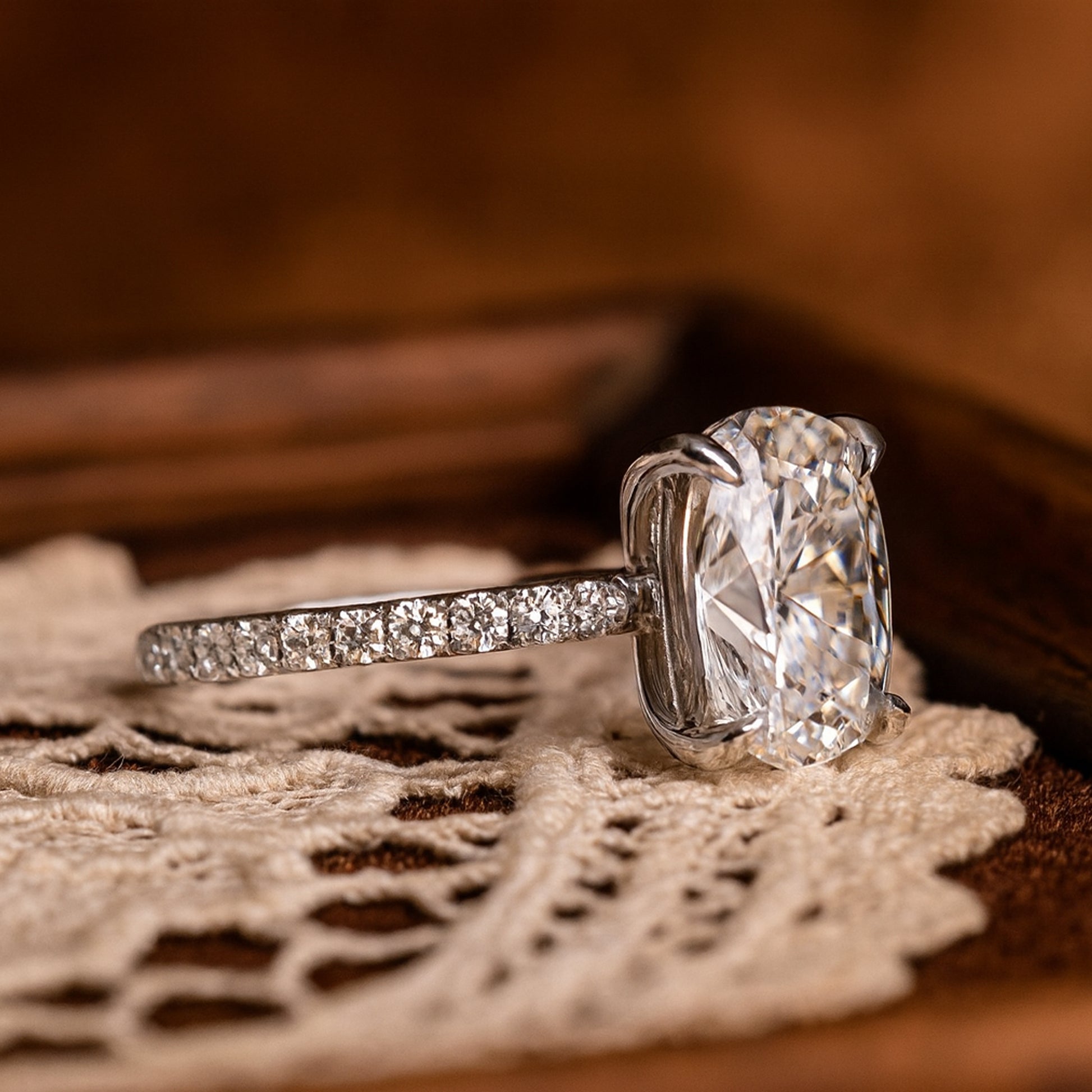 Women Bands Wedding Cushion Cut VVS1 Diamond Solitaire White Gold Ring