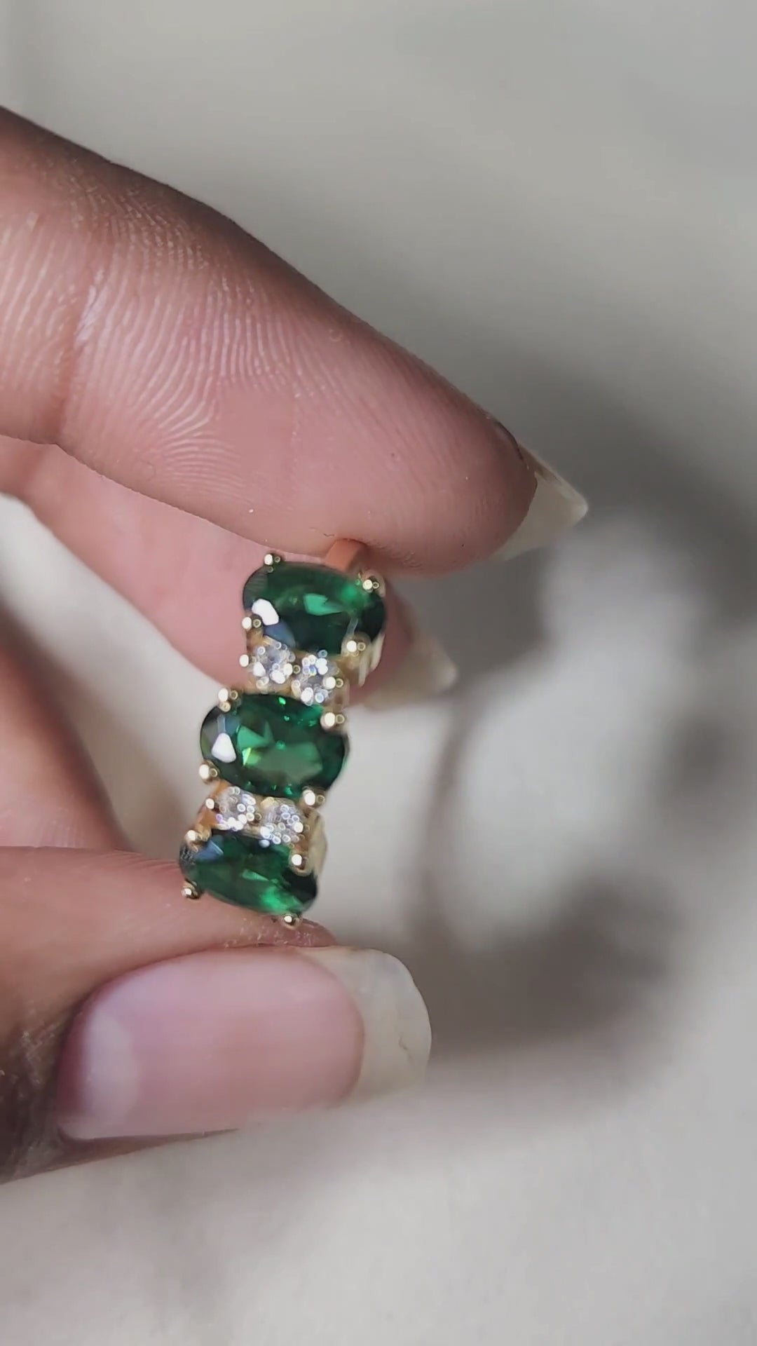 Oval Cut Emerald Green Gemstone Ring