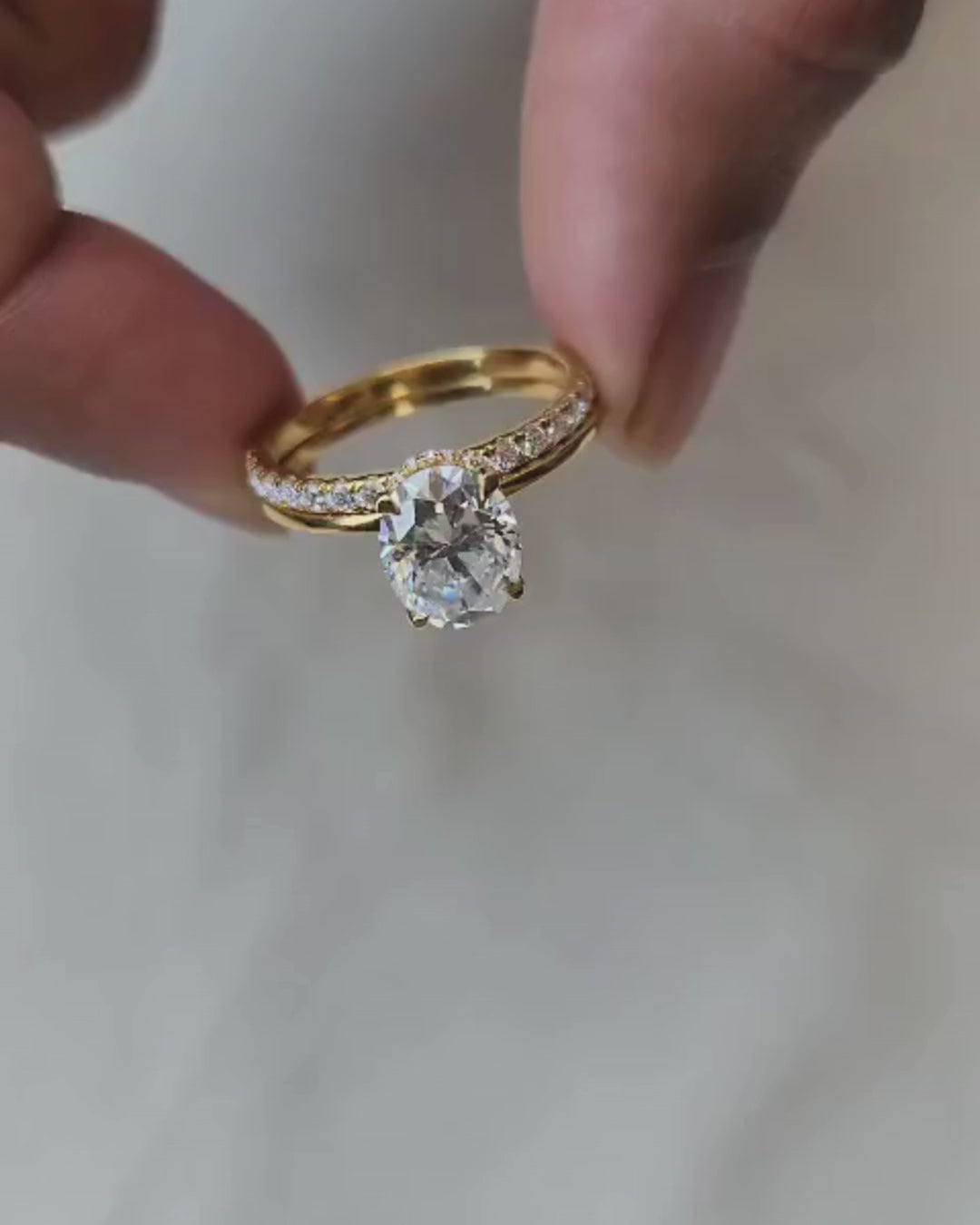 2 Carat Oval Cut Diamond Bridal Ring With Eternity Band